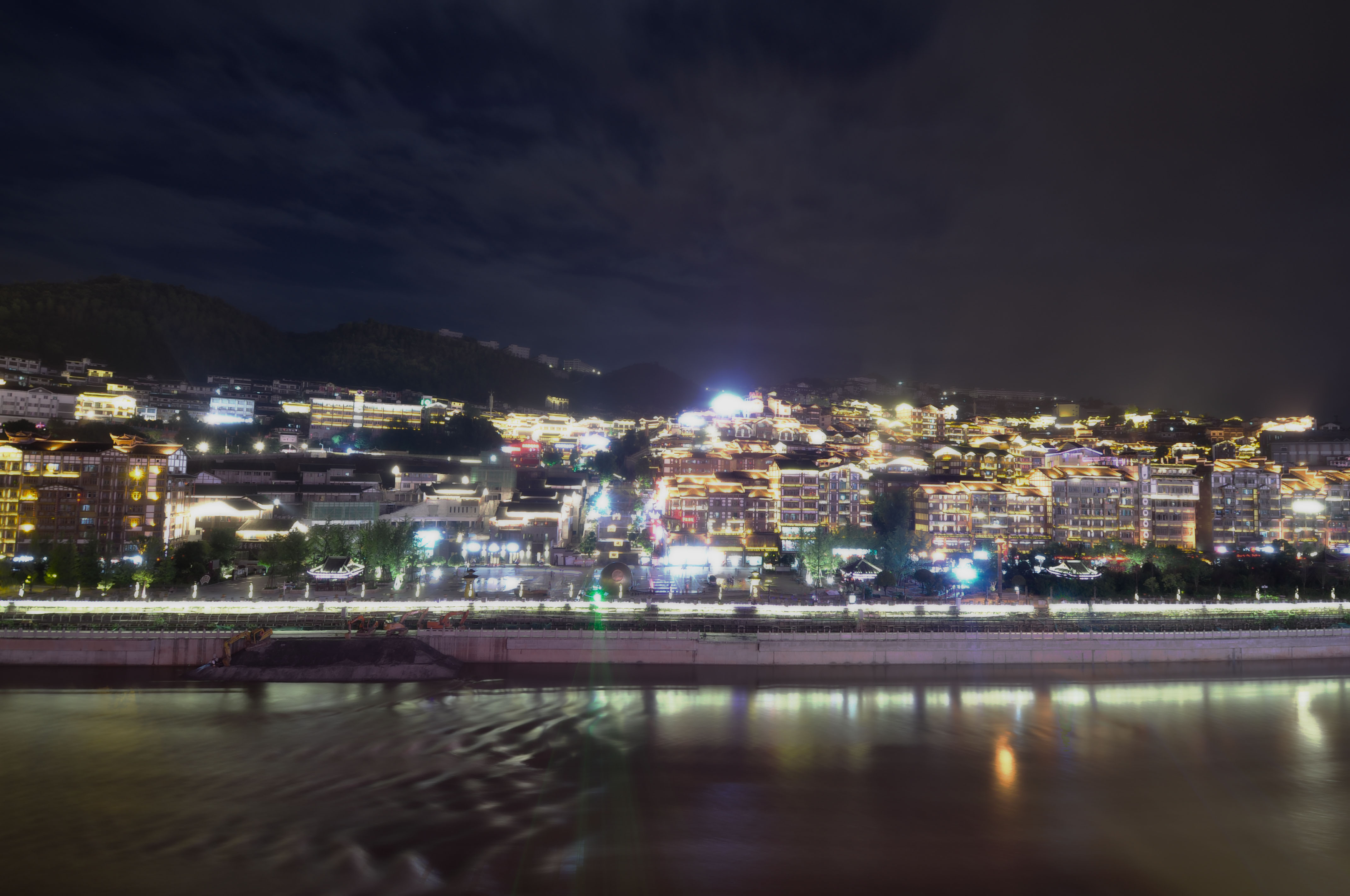 安徽vs贵州夜景视频直播,谁才是真正的赛博山水?看完我直接失眠了 安徽vs贵州夜景视频直播,谁才是真正的赛博山水?看完我直接失眠了
